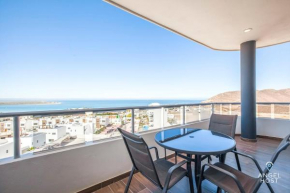 7th-floor condo w incredible ocean view & 2 pools